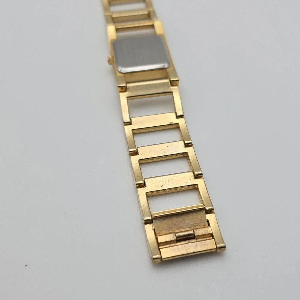 Vintage PASSAGES Ladies Watch Gold Plated Bracelet New Battery 7